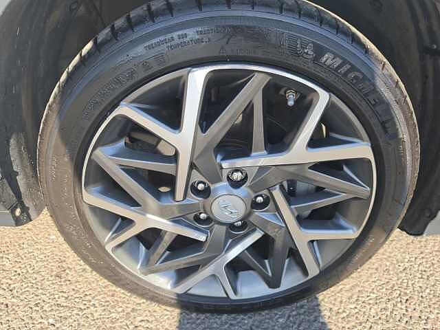 Hyundai KONA 1.6 GDi Hybrid Ultimate 5dr DCT White