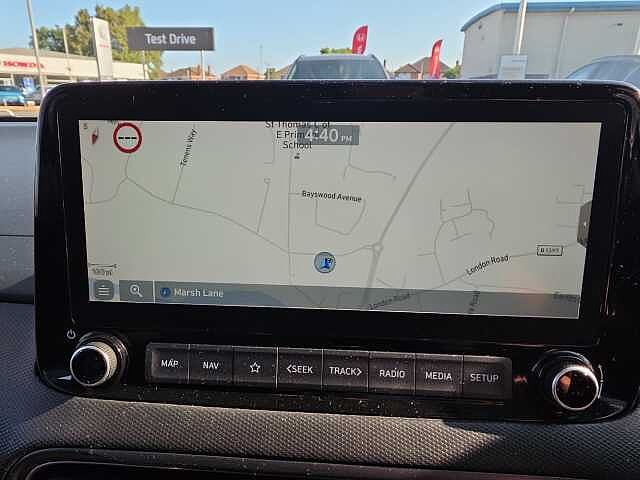 Hyundai KONA 1.6 GDi Hybrid Ultimate 5dr DCT White