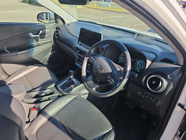 Hyundai KONA 1.6 GDi Hybrid Ultimate 5dr DCT White
