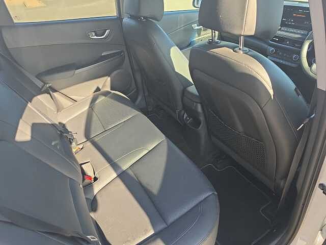 Hyundai KONA 1.6 GDi Hybrid Ultimate 5dr DCT White