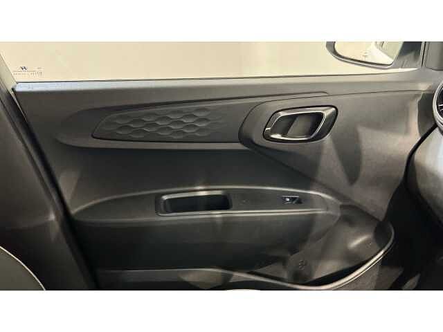 Hyundai I10 1.0 MPi SE Connect 5dr WHITE