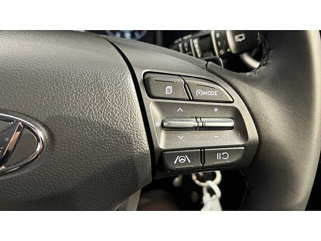 Hyundai KONA 1.6 GDi Hybrid SE Connect 5dr DCT Surfy Blue