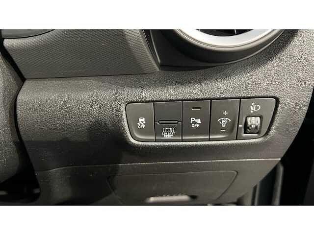 Hyundai KONA 1.6 GDi Hybrid SE Connect 5dr DCT Dark Knight