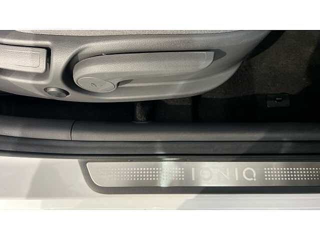 Hyundai Ioniq IONIQ 100kW Premium 38kWh 5dr Auto