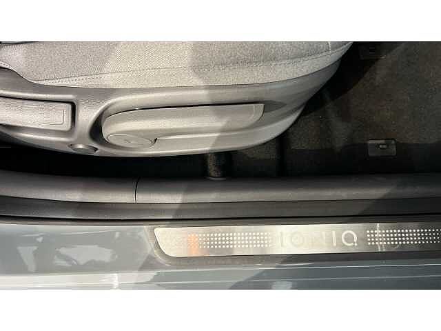 Hyundai Ioniq IONIQ 100kW Premium 38kWh 5dr Auto