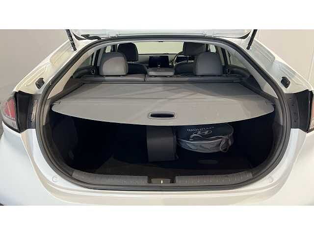Hyundai Ioniq IONIQ 100kW Premium SE 38kWh 5dr Auto