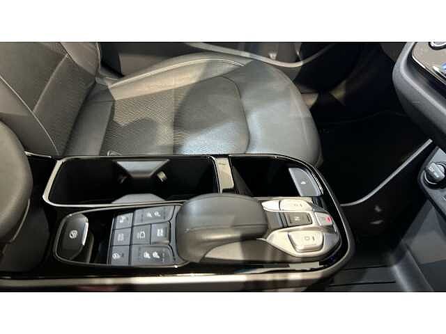 Hyundai Ioniq IONIQ 100kW Premium SE 38kWh 5dr Auto