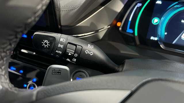 Hyundai Ioniq IONIQ 100kW Premium 38kWh 5dr Auto