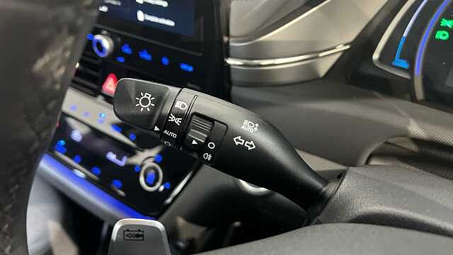 Hyundai Ioniq IONIQ 100kW Premium 38kWh 5dr Auto