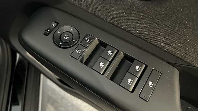 Hyundai KONA KONA 1.6 Hybrid 129 N Line 5dr DCT Abyss Black