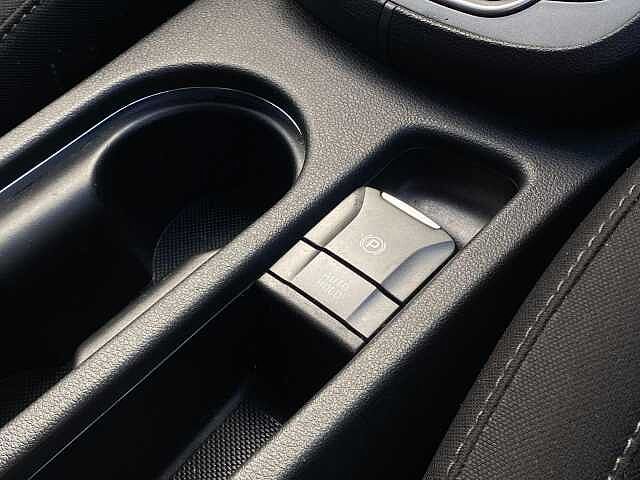 Hyundai KONA HYBRID 1.6 h-GDi Premium SUV 5dr Petrol Hybrid DCT Euro 6 (s/s) (141 ps) Red