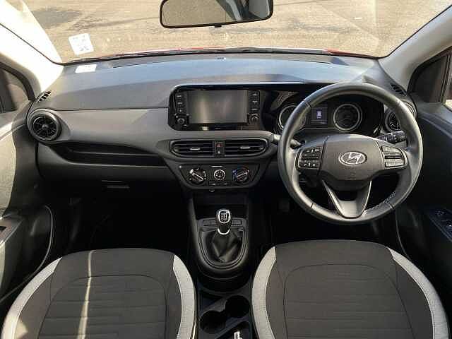 Hyundai I10 1.0 SE Connect Hatchback 5dr Petrol Manual Euro 6 (s/s) (67 ps) Red