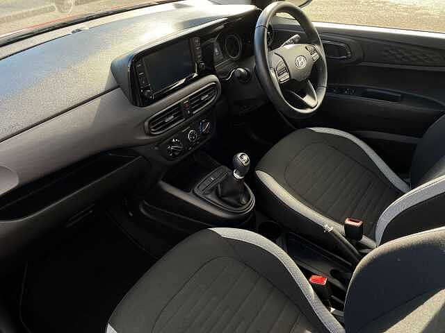 Hyundai I10 1.0 SE Connect Hatchback 5dr Petrol Manual Euro 6 (s/s) (67 ps) Red