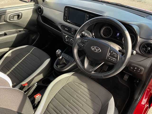 Hyundai I10 1.0 SE Connect Hatchback 5dr Petrol Manual Euro 6 (s/s) (67 ps) Red