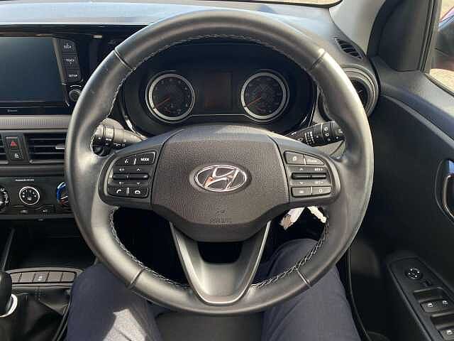 Hyundai I10 1.0 SE Connect Hatchback 5dr Petrol Manual Euro 6 (s/s) (67 ps) Red
