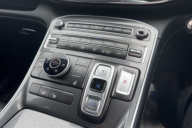 Hyundai SANTA FE 1.6 T-GDi (265ps) 4WD Ultimate PHEV Silver