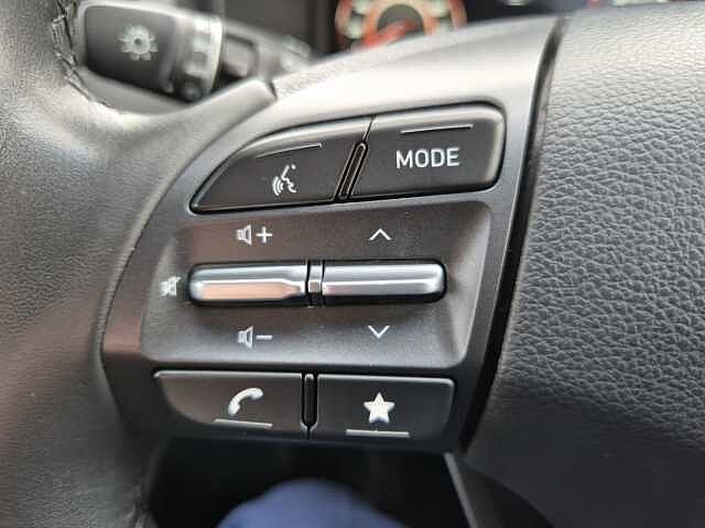 Hyundai KONA 1.0 TGDi 48V MHEV SE Connect 5dr Red