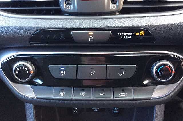 Hyundai i30 1.0T GDi SE Connect 5dr DCT