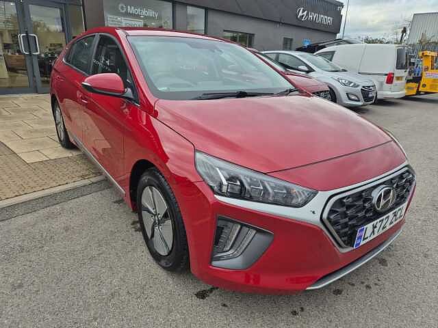 Hyundai IONIQ 1.6 GDi Hybrid Premium 5dr DCT Red