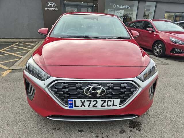 Hyundai IONIQ 1.6 GDi Hybrid Premium 5dr DCT Red