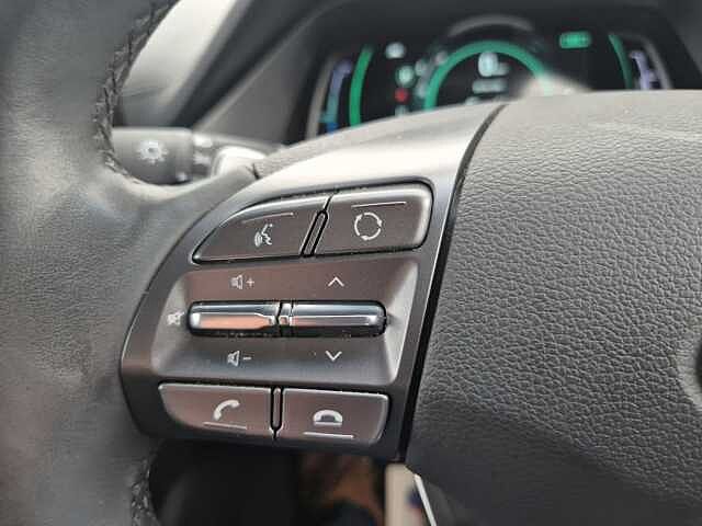 Hyundai IONIQ 1.6 GDi Hybrid Premium 5dr DCT Red