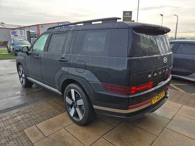 Hyundai SANTA FE 1.6 TGDi Hybrid Ultimate 5dr Auto Black