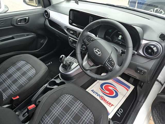 Hyundai I10 1.2 [79] Premium 5dr Auto [Nav] White