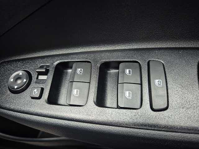 Hyundai I10 1.2 [79] Premium 5dr Auto [Nav] White