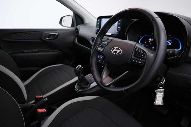 Hyundai I10 1.0 Advance 5dr Auto Black