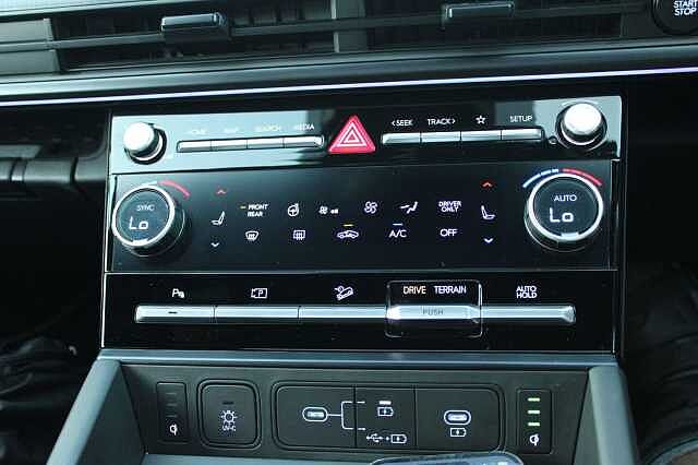 Hyundai SANTA FE 1.6 h T-GDi Calligraphy Auto 4WD Euro 6 (s/s) 5dr (7Seat) Green