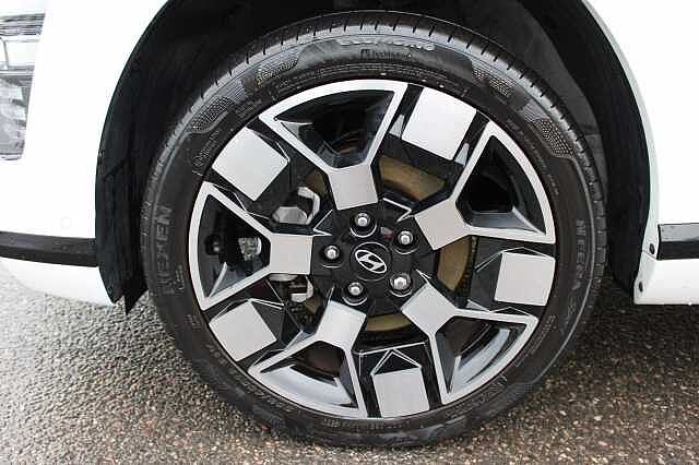 Hyundai KONA 65.4kWh Ultimate Auto 5dr White