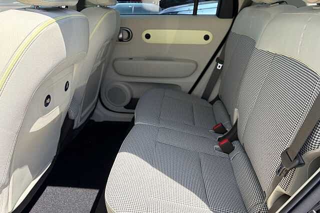 Hyundai INSTER Long Range 49kWh 02 Auto 5dr Black