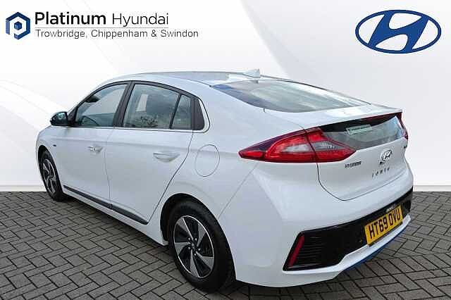 Hyundai IONIQ 1.6 GDi Hybrid Premium 5dr DCT