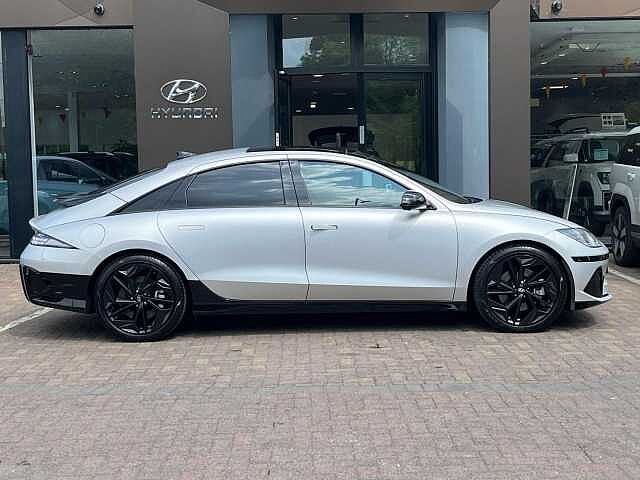 Hyundai IONIQ 6 77.4kWh First Edition Auto AWD 4dr Gold