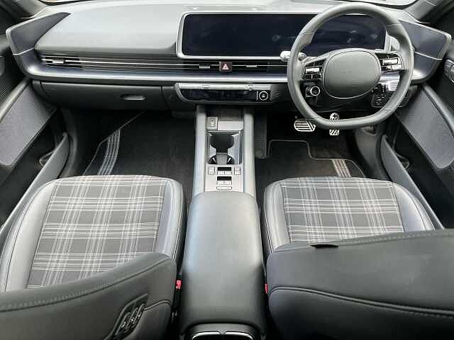 Hyundai IONIQ 6 77.4kWh First Edition Auto AWD 4dr Gold