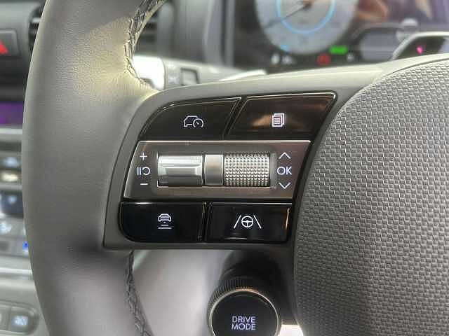 Hyundai INSTER Long Range 49kWh Cross Auto 5dr Abyss Black