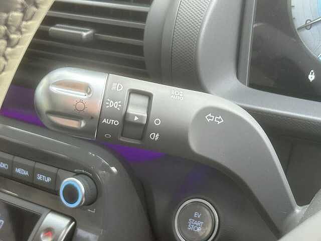 Hyundai INSTER Long Range 49kWh Cross Auto 5dr Abyss Black