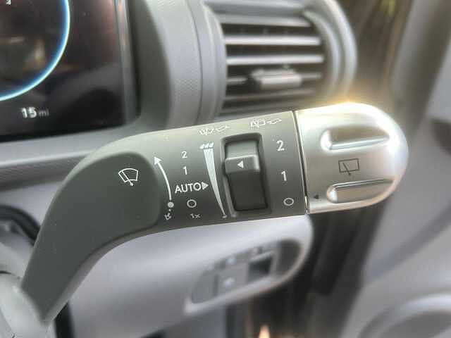 Hyundai INSTER Long Range 49kWh Cross Auto 5dr Abyss Black