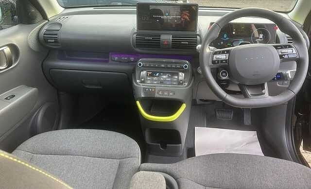 Hyundai INSTER Long Range 49kWh Cross Auto 5dr Abyss Black