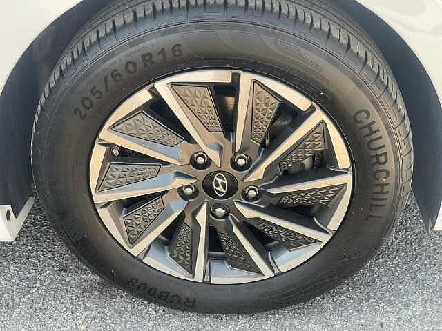 Hyundai IONIQ 38.3kWh Premium Auto 5dr