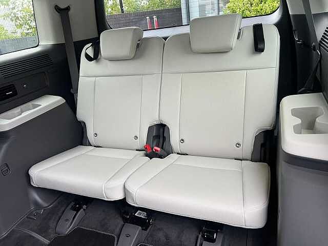 Hyundai SANTA FE 1.6 h T-GDi Premium Auto 4WD Euro 6 (s/s) 5dr (7Seat) Black