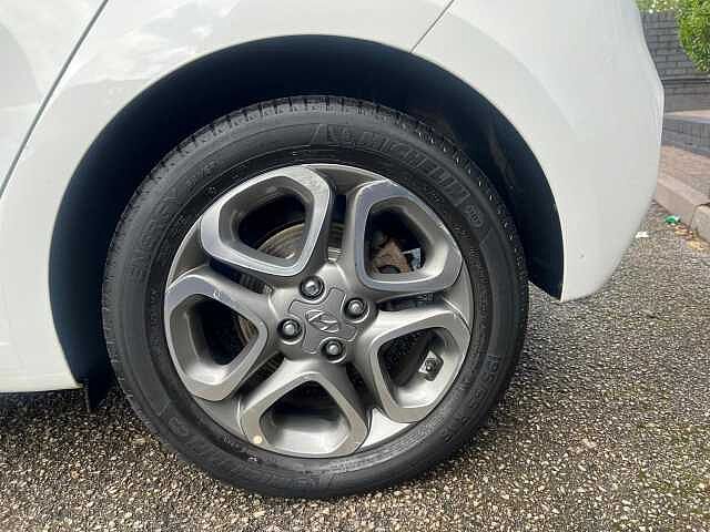 Hyundai i20 1.2 Play Euro 6 (s/s) 5dr