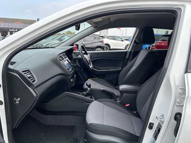 Hyundai i20 1.2 Premium Nav Euro 6 (s/s) 5dr