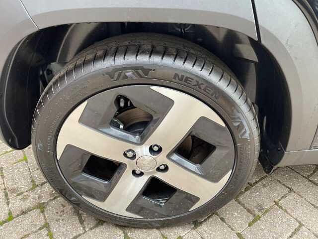 Hyundai INSTER Long Range 49kWh 02 Auto 5dr Black