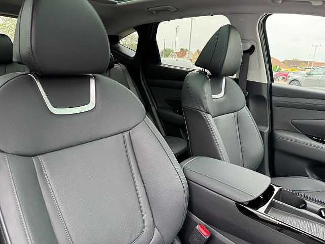 Hyundai TUCSON 1.6T Plug-in Hybrid Ultimate 5dr Auto Ectrnc Gry Prl