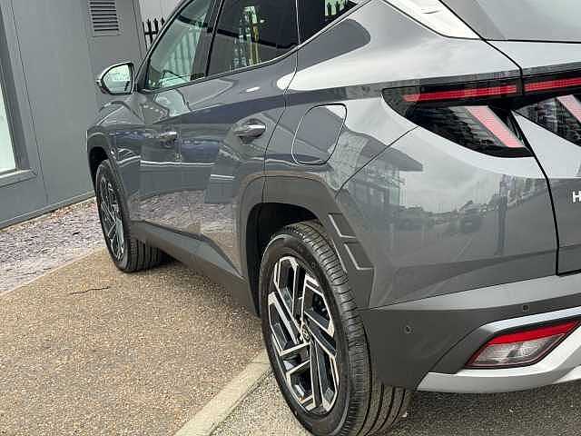 Hyundai TUCSON 1.6T Plug-in Hybrid Ultimate 5dr Auto Ectrnc Gry Prl