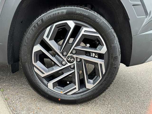 Hyundai TUCSON 1.6T Plug-in Hybrid Ultimate 5dr Auto Ectrnc Gry Prl