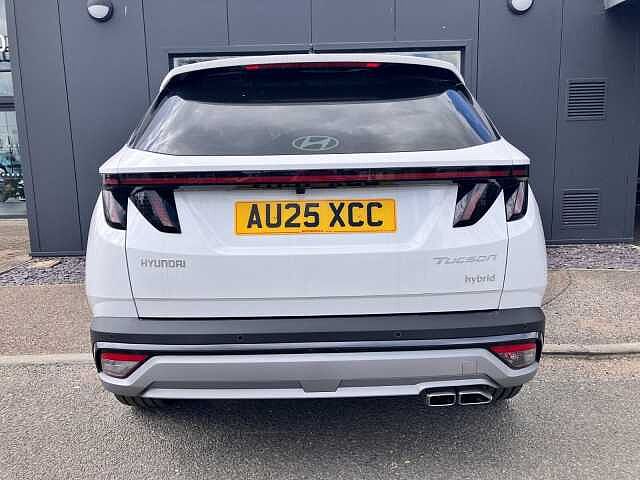 Hyundai TUCSON 1.6T Hybrid Ultimate 5dr Auto Serenity White