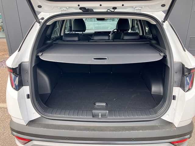 Hyundai TUCSON 1.6T Hybrid Ultimate 5dr Auto Serenity White