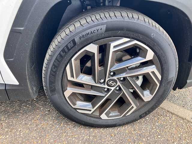 Hyundai TUCSON 1.6T Hybrid Ultimate 5dr Auto Serenity White
